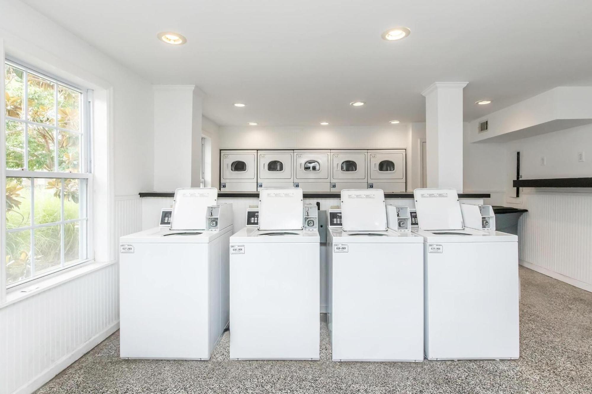 شقة Brentwood U5 I Cozy & Comfy I 2Bd I Free Parking ناشفيل المظهر الخارجي الصورة